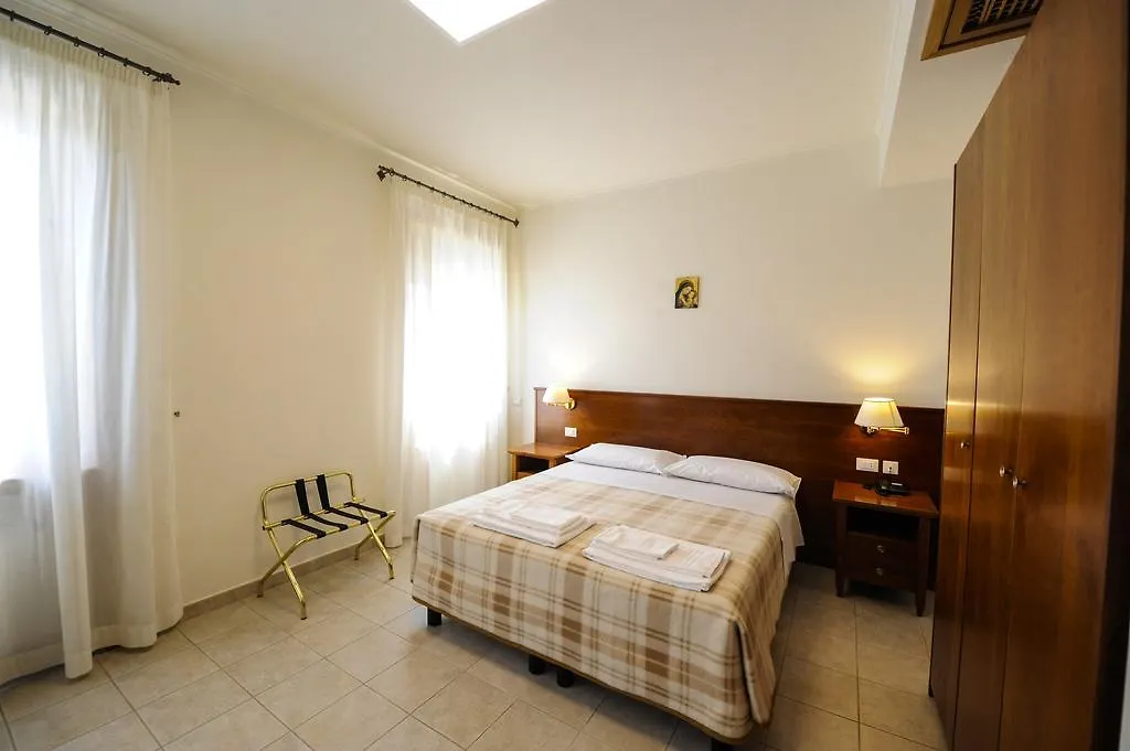 Hotel Casa Caburlotto Roma