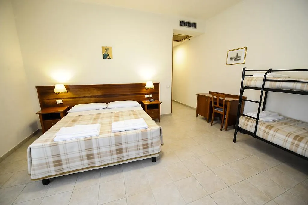 Hotel Casa Caburlotto Roma