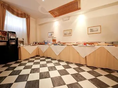 Отель Casa Caburlotto Roma  Рим