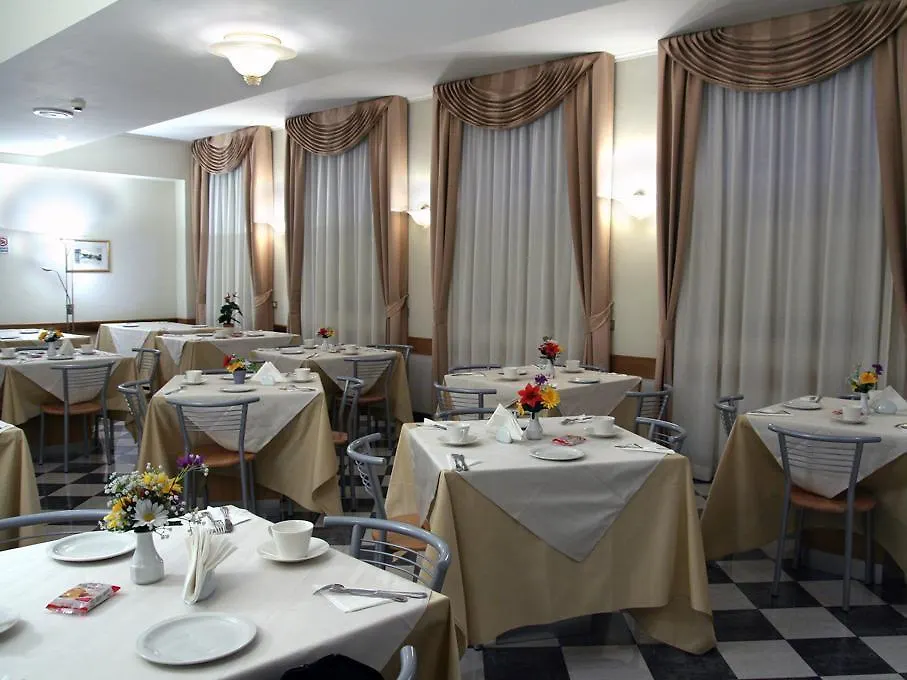 Отель Casa Caburlotto Roma  Рим