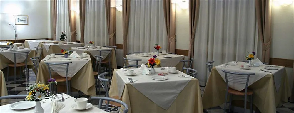 Отель Casa Caburlotto Roma  Рим